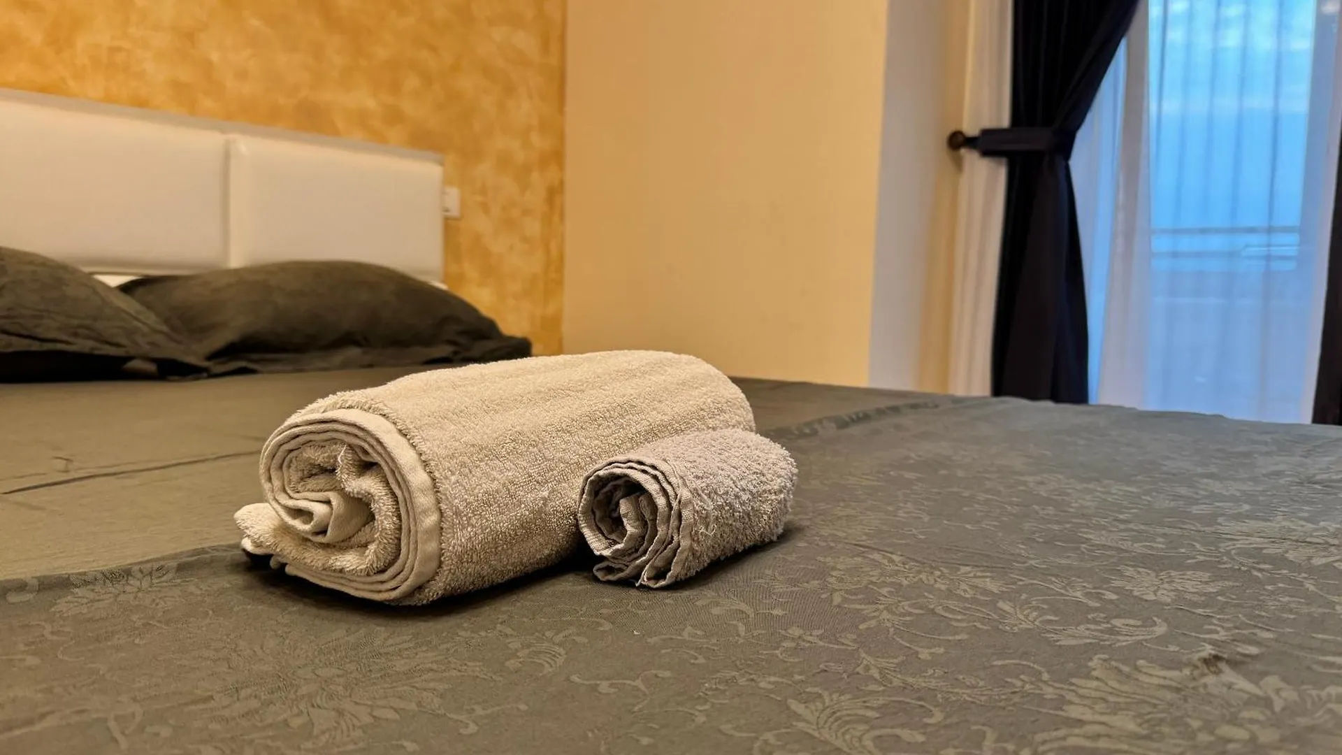 Executive Flat By Chr Luxury Property Bucharest Apartment